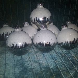 Christmas 8  gorgeous 3" handblown silver with caps. Excellent